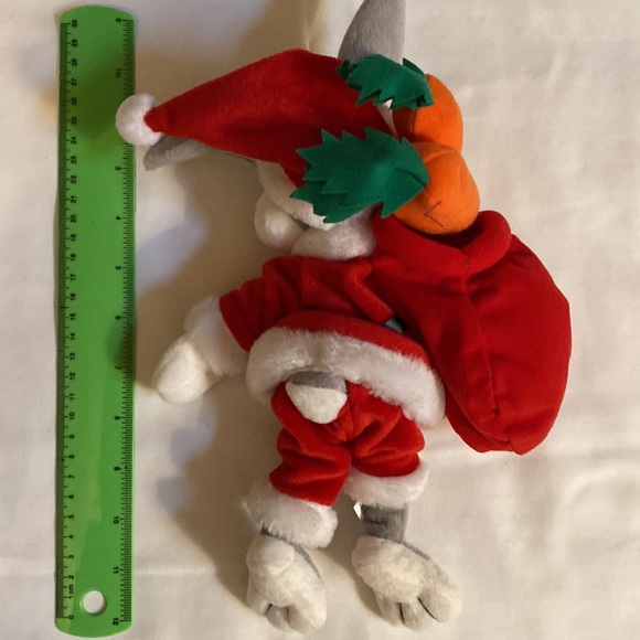 Bugs Bunny Christmas Rabbit - Picture 2 of 3